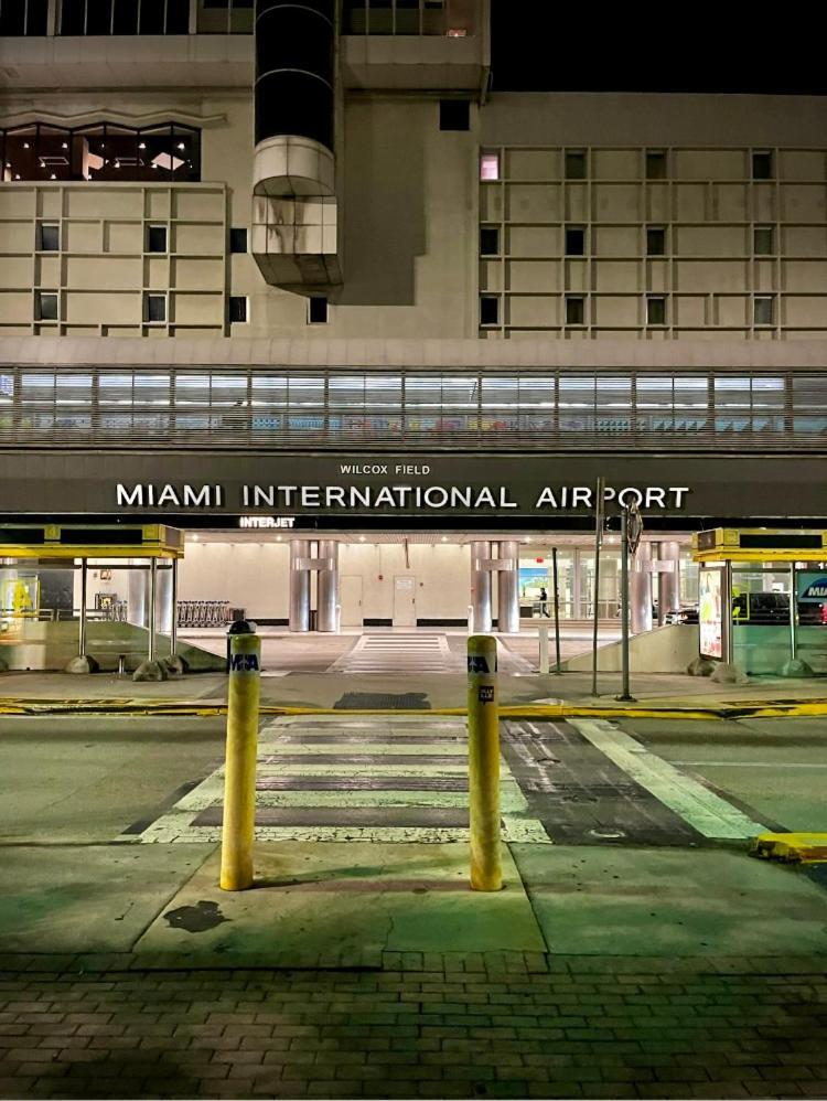 Private Rooms Close To Miami Airport - Free Parking - 01 Ngoại thất bức ảnh
