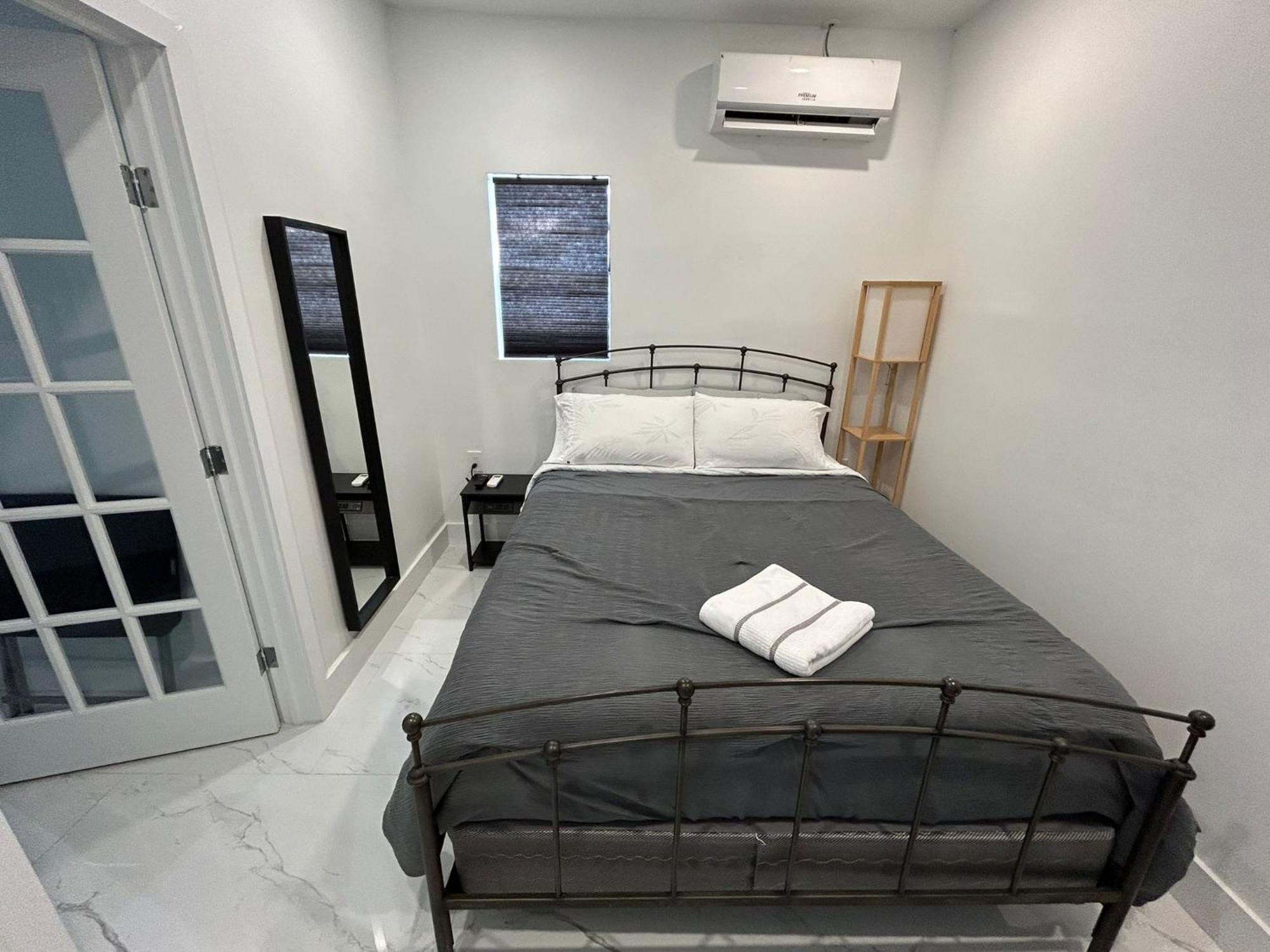 Private Rooms Close To Miami Airport - Free Parking - 01 Ngoại thất bức ảnh